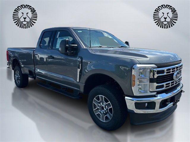 New 2025 Ford F350 XLT w/ FX4 Off-Road Package image 3