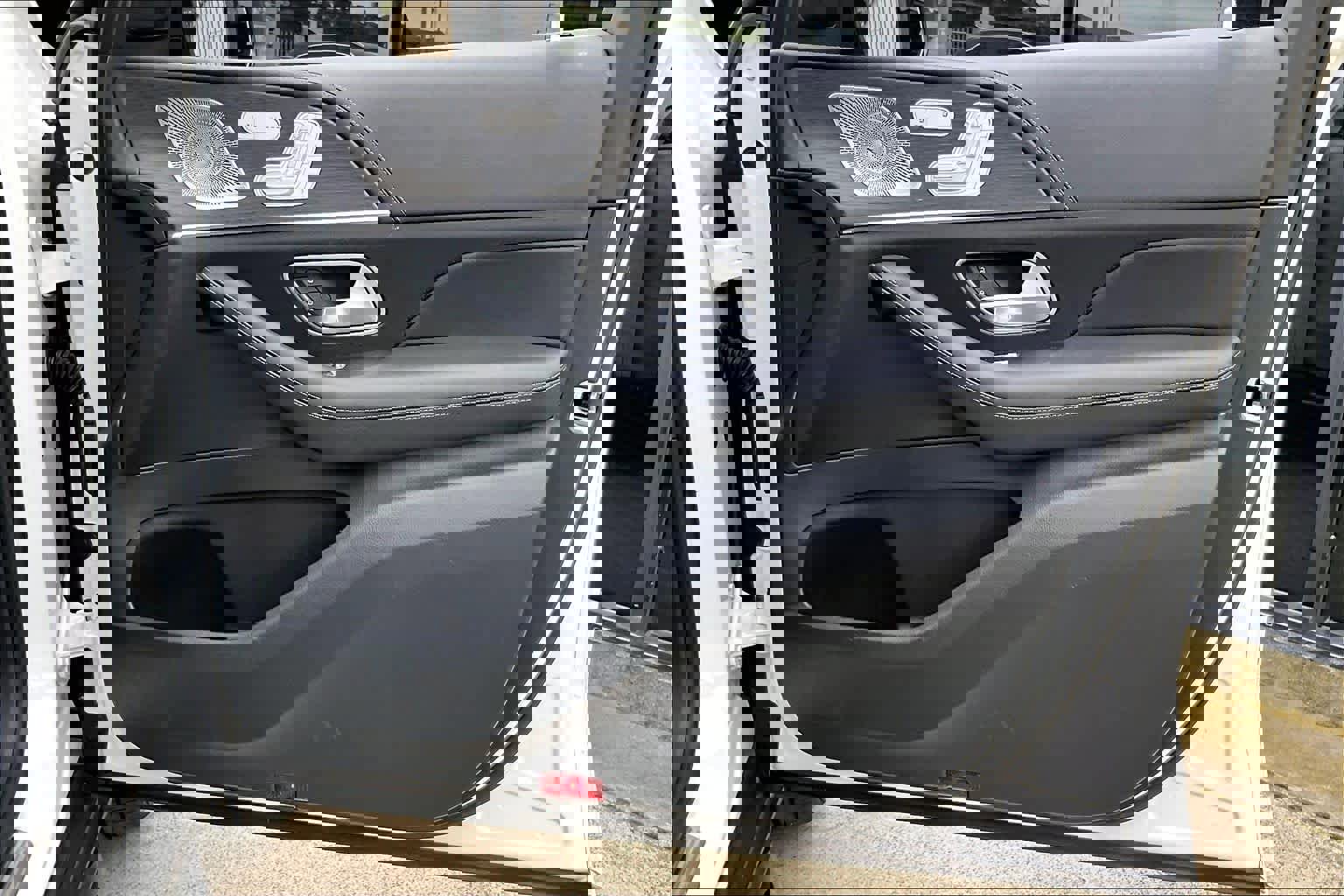 Used 2025 Mercedes-Benz GLE 53 AMG 4MATIC image 22