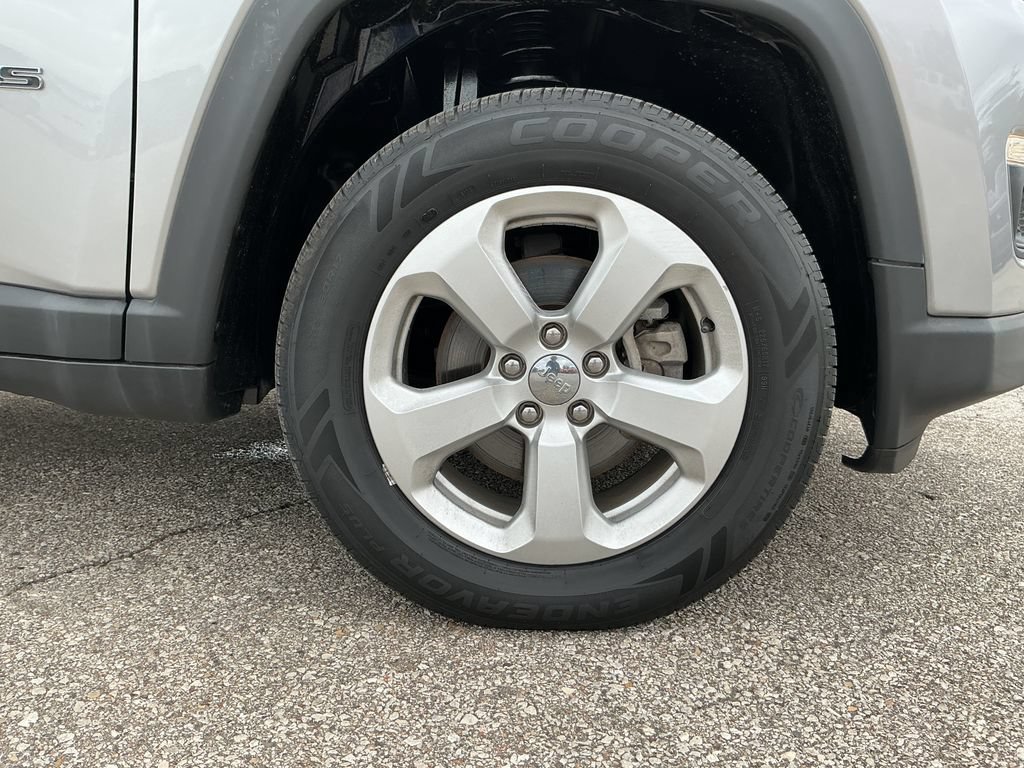 Used 2019 Jeep Compass Latitude AWD/4WD image 12