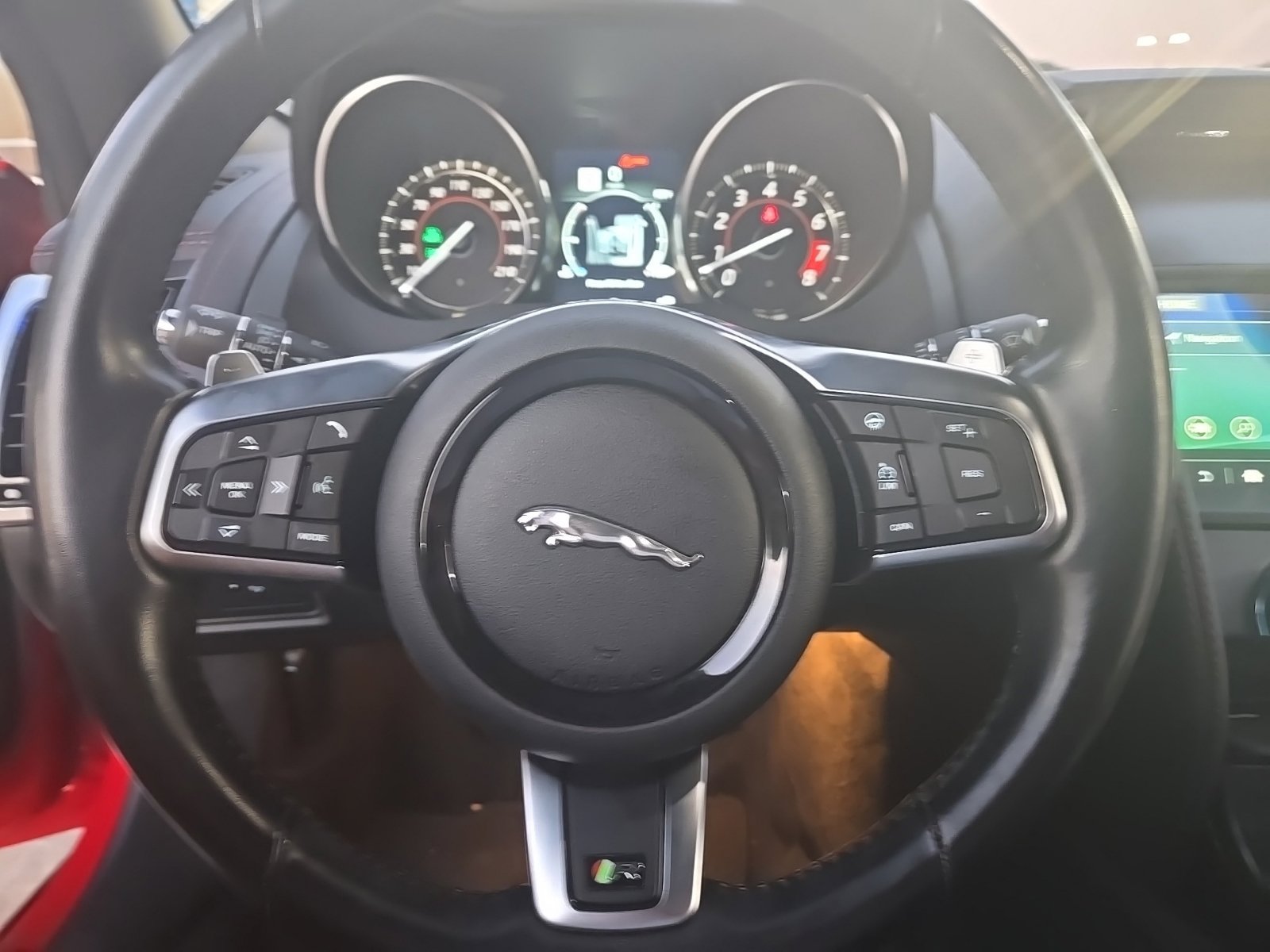 Used 2019 Jaguar F-TYPE R AWD/4WD image 15