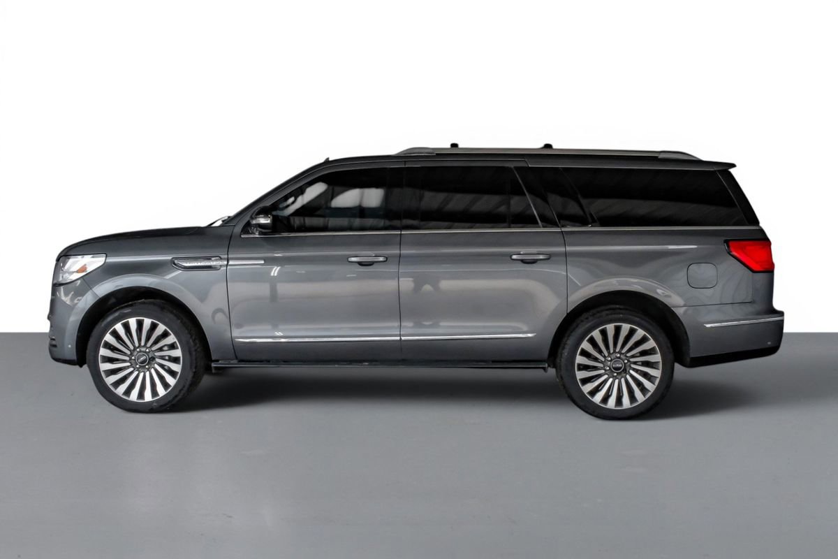 Used 2021 Lincoln Navigator L Reserve w/ Luxury Package AWD/4WD image 9