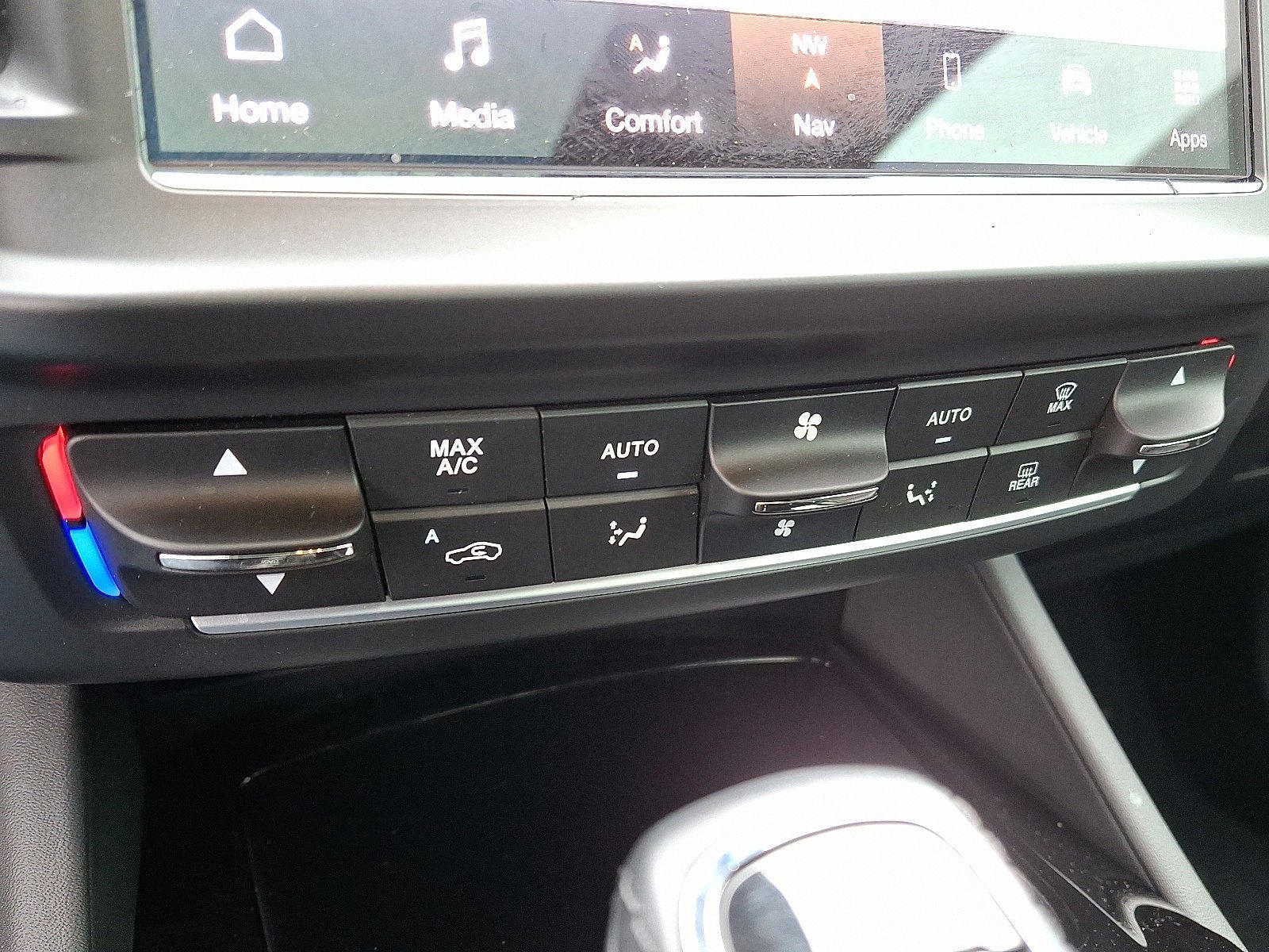 Used 2024 Maserati Levante Modena Ultima image 16