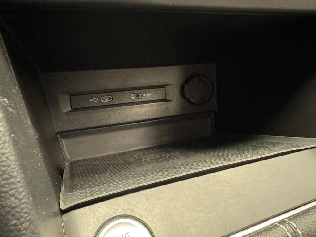 Used 2022 Volkswagen Taos SE image 17