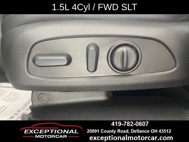 Used 2023 GMC Terrain SLT image 35