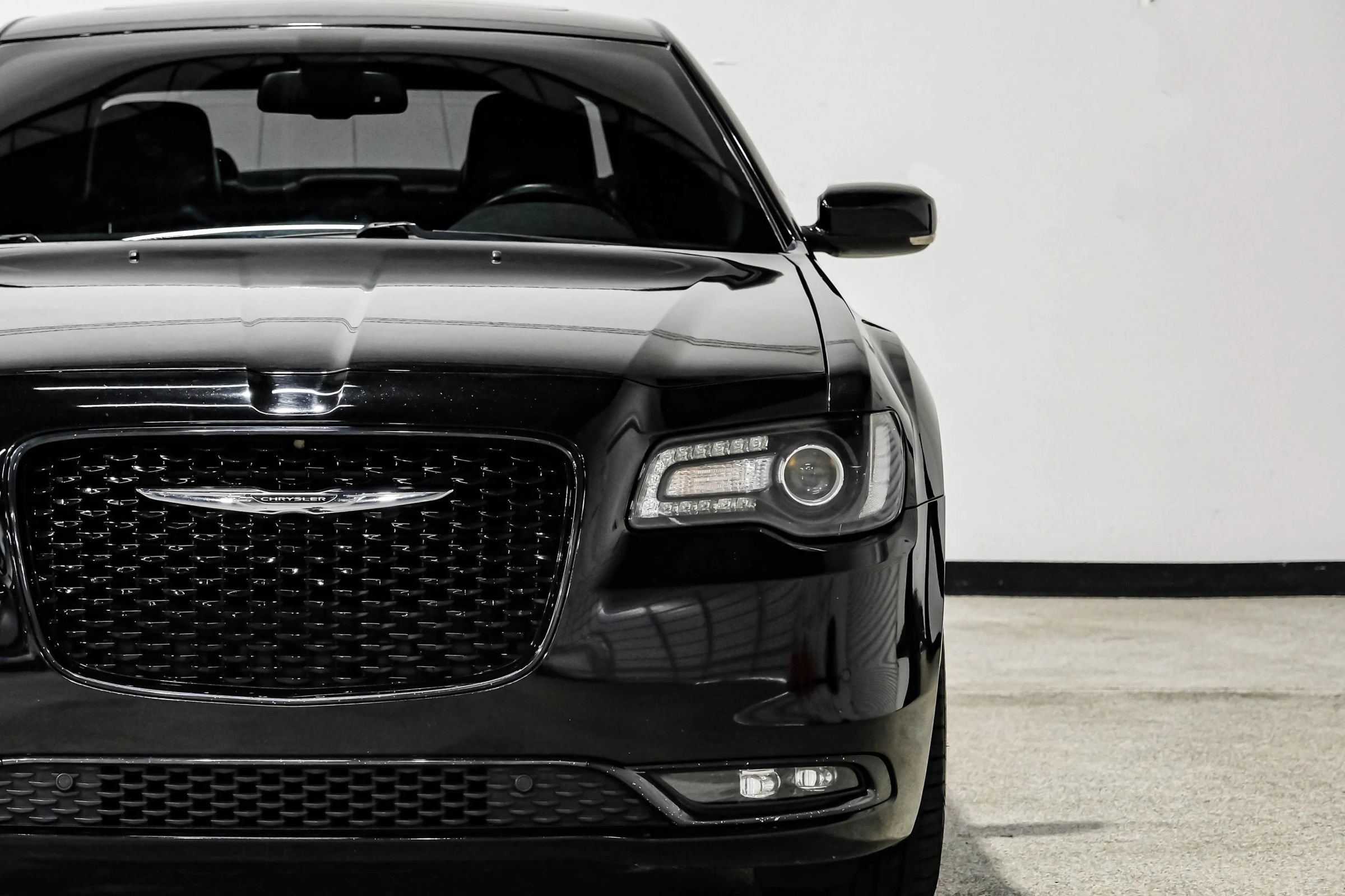 Used 2015 Chrysler 300 S w/ 300S Premium Group RWD image 61