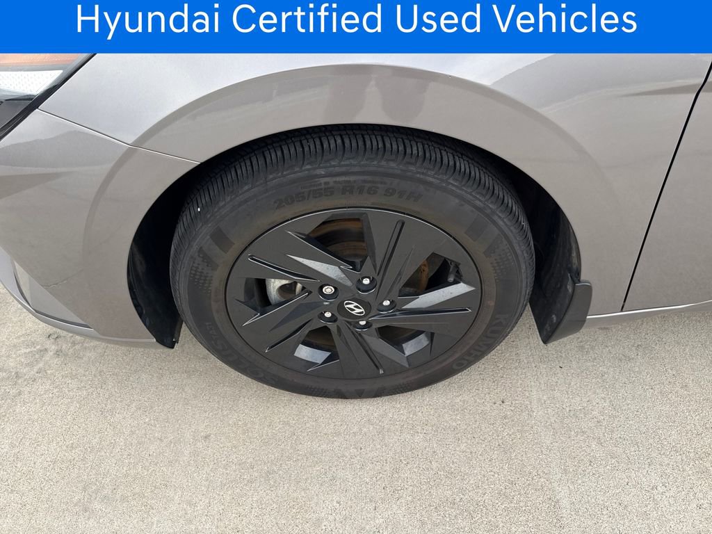 Certified 2022 Hyundai Elantra SEL FWD image 10