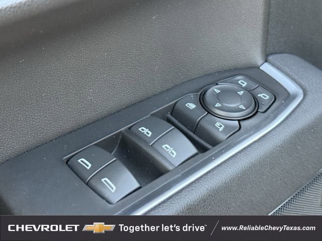 Used 2025 Chevrolet Silverado 1500 LTZ AWD/4WD image 31