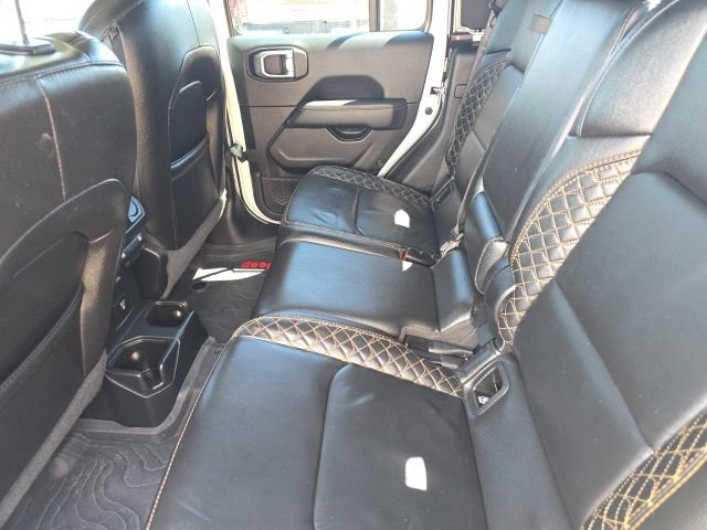 Used 2021 Jeep Gladiator Overland AWD/4WD image 12