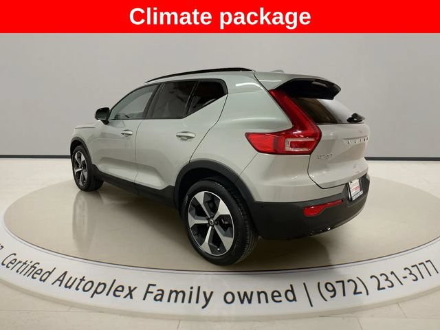 Used 2025 Volvo XC40 B5 Plus AWD/4WD image 3