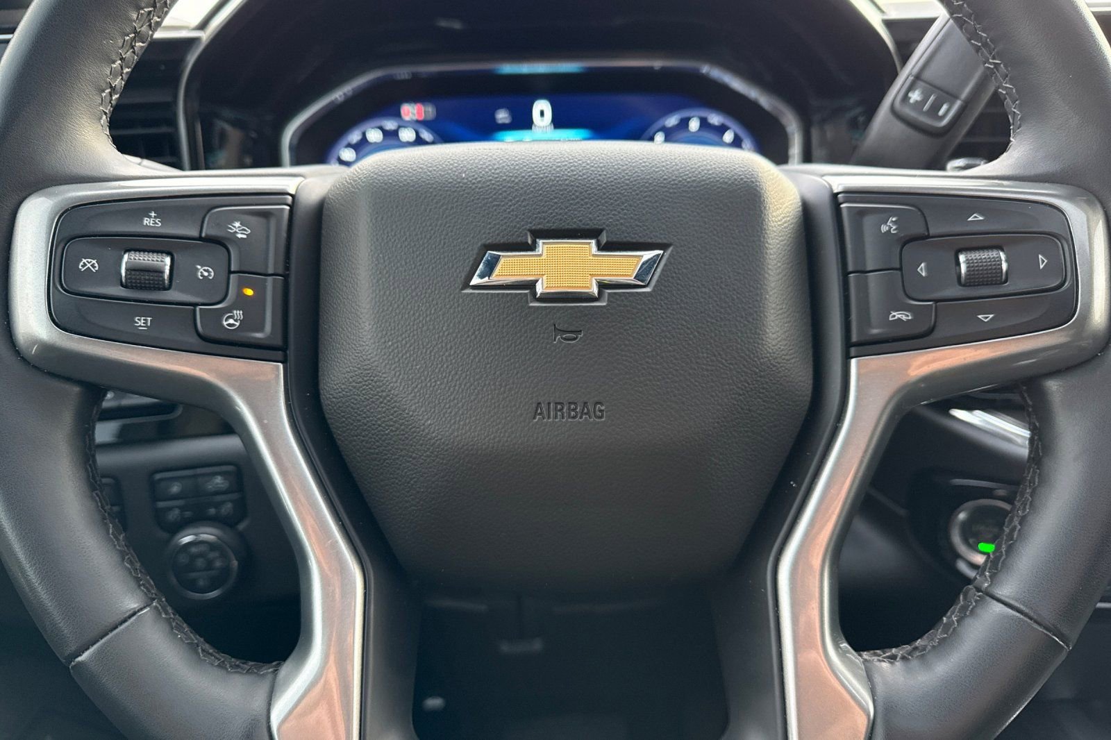 Used 2025 Chevrolet Silverado 3500 LTZ w/ LTZ Plus Package image 24