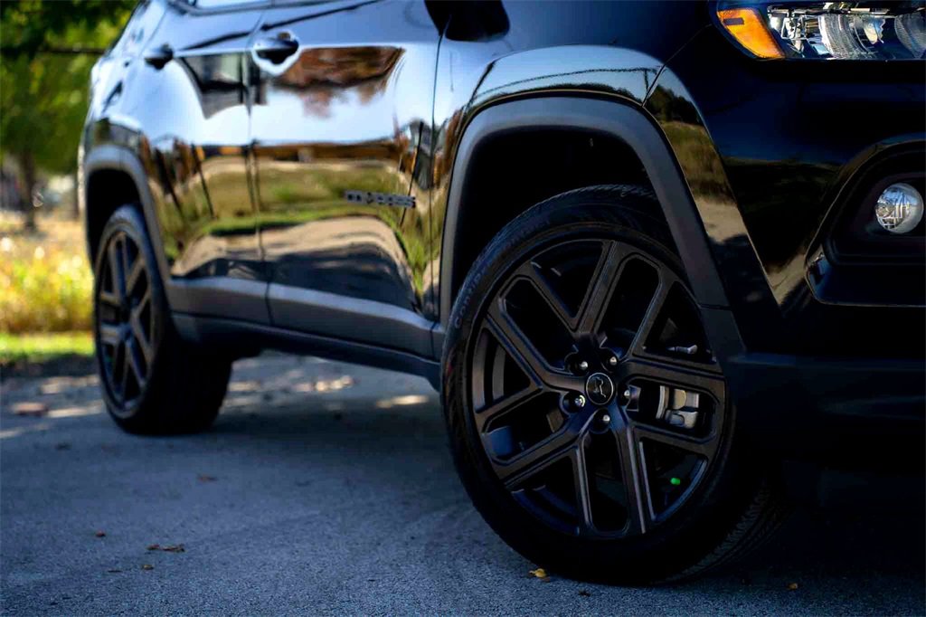 New 2026 Jeep Compass Latitude image 2