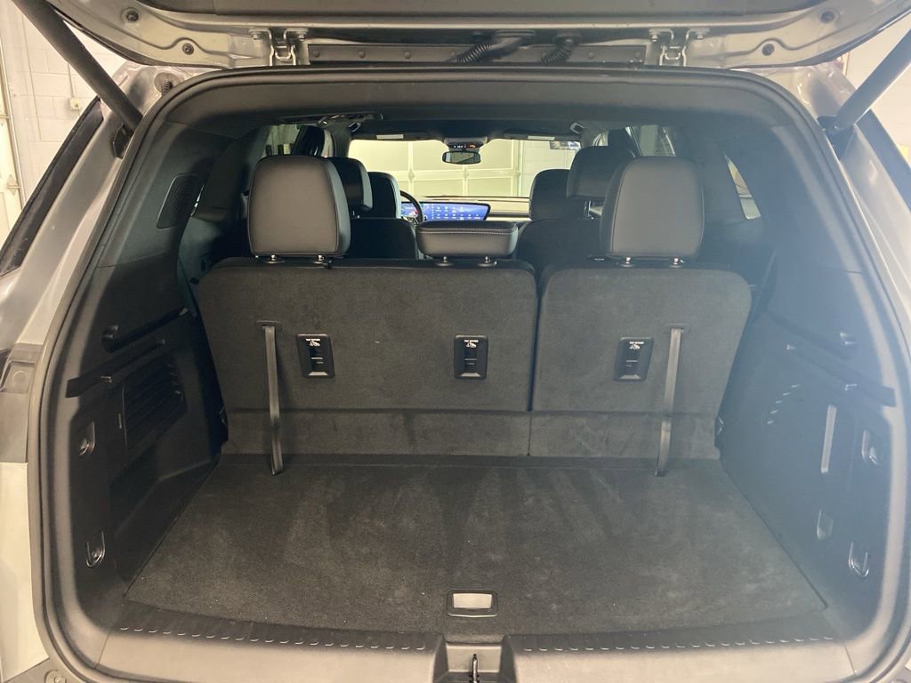 Used 2026 Buick Enclave Preferred image 7
