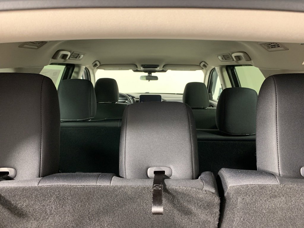 Used 2025 Nissan Pathfinder SV image 15