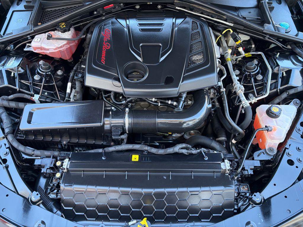 Used 2020 Alfa Romeo Giulia Ti image 10