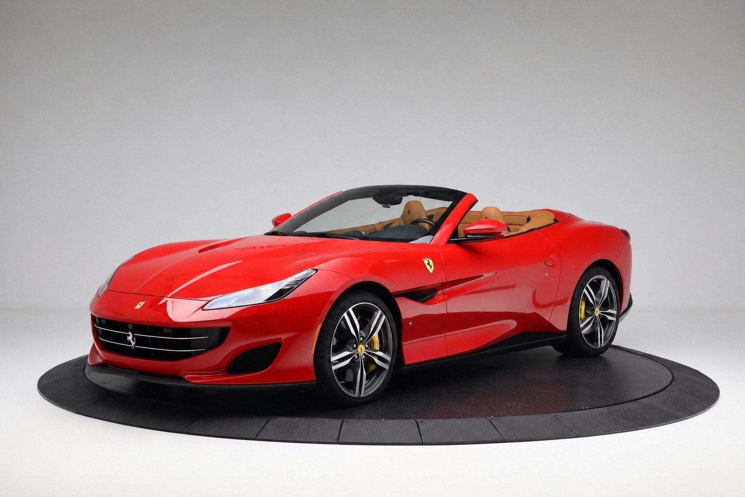 Used 2019 Ferrari Portofino RWD image 5