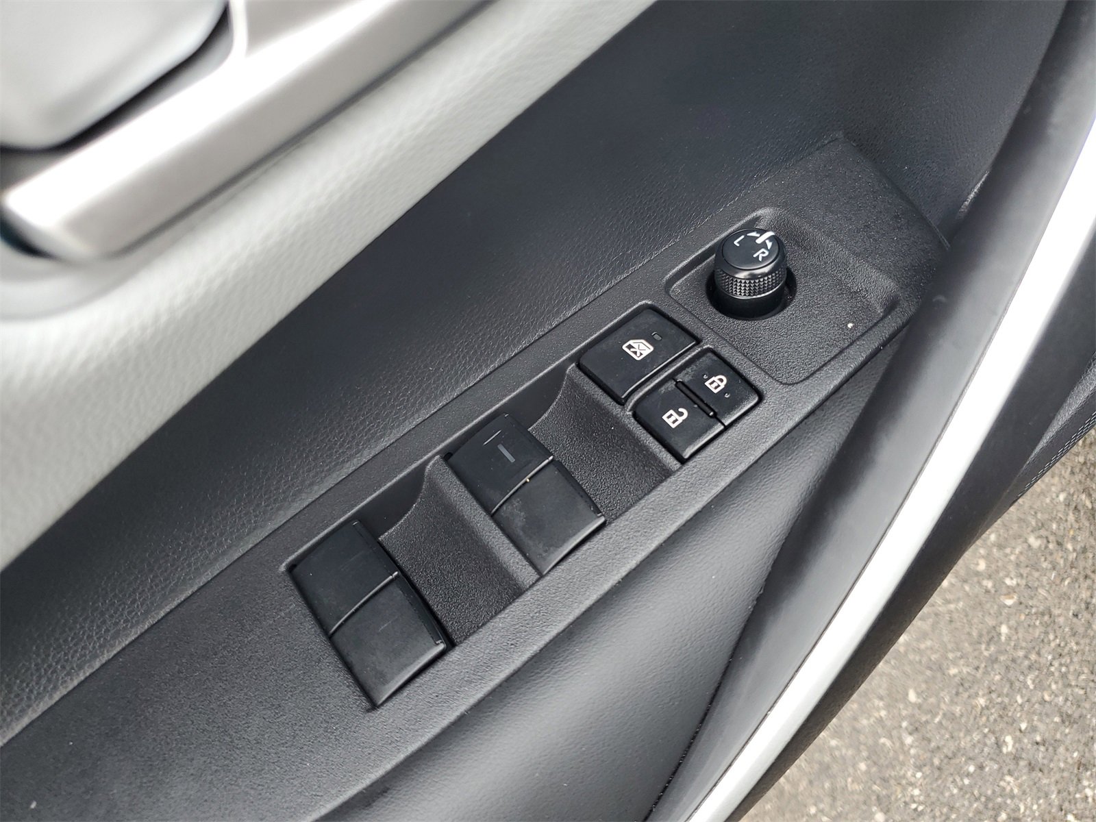 Used 2024 Toyota Corolla SE image 20