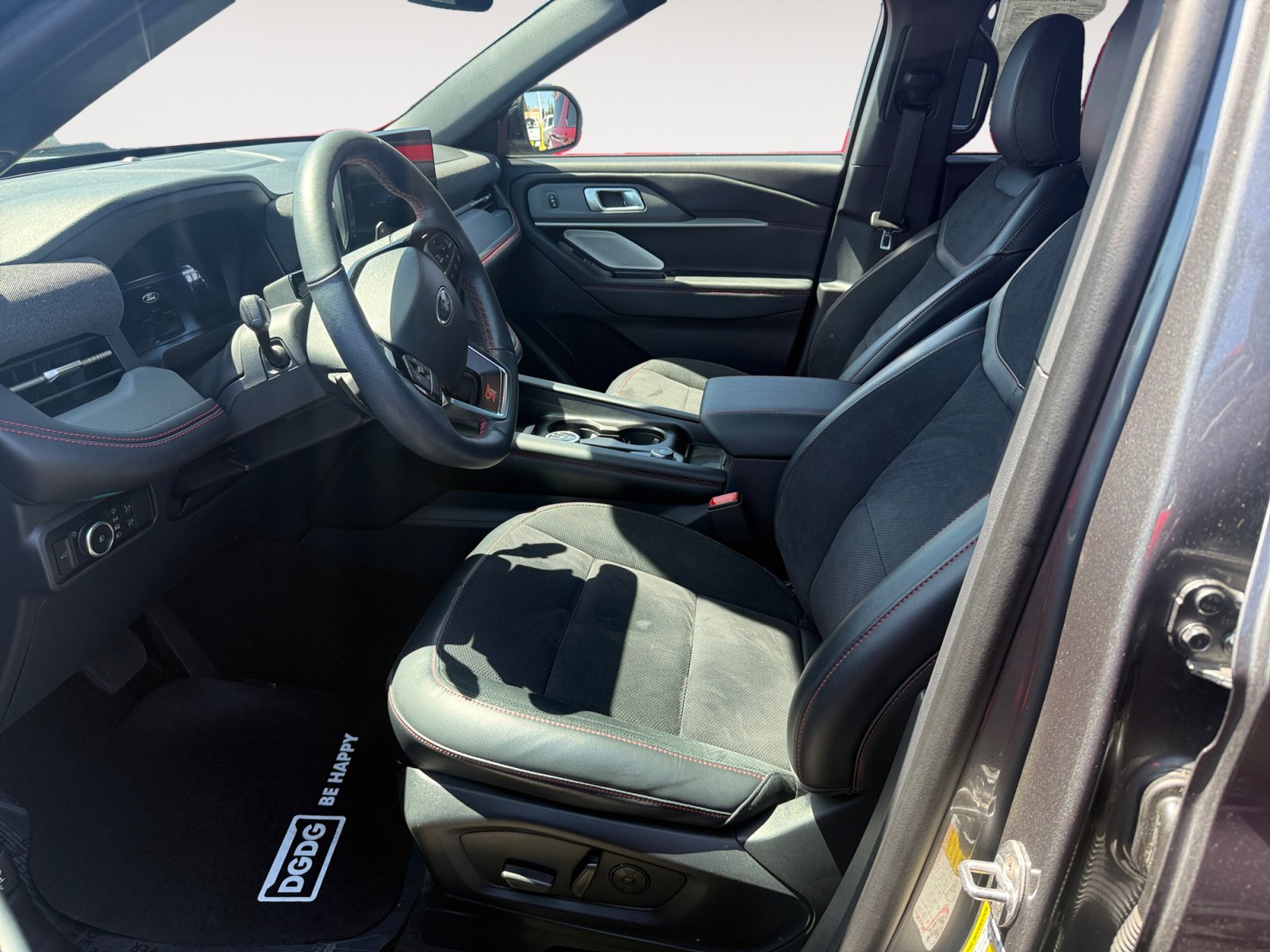 Certified 2025 Ford Explorer ST w/ Sun And Sound Package image 10