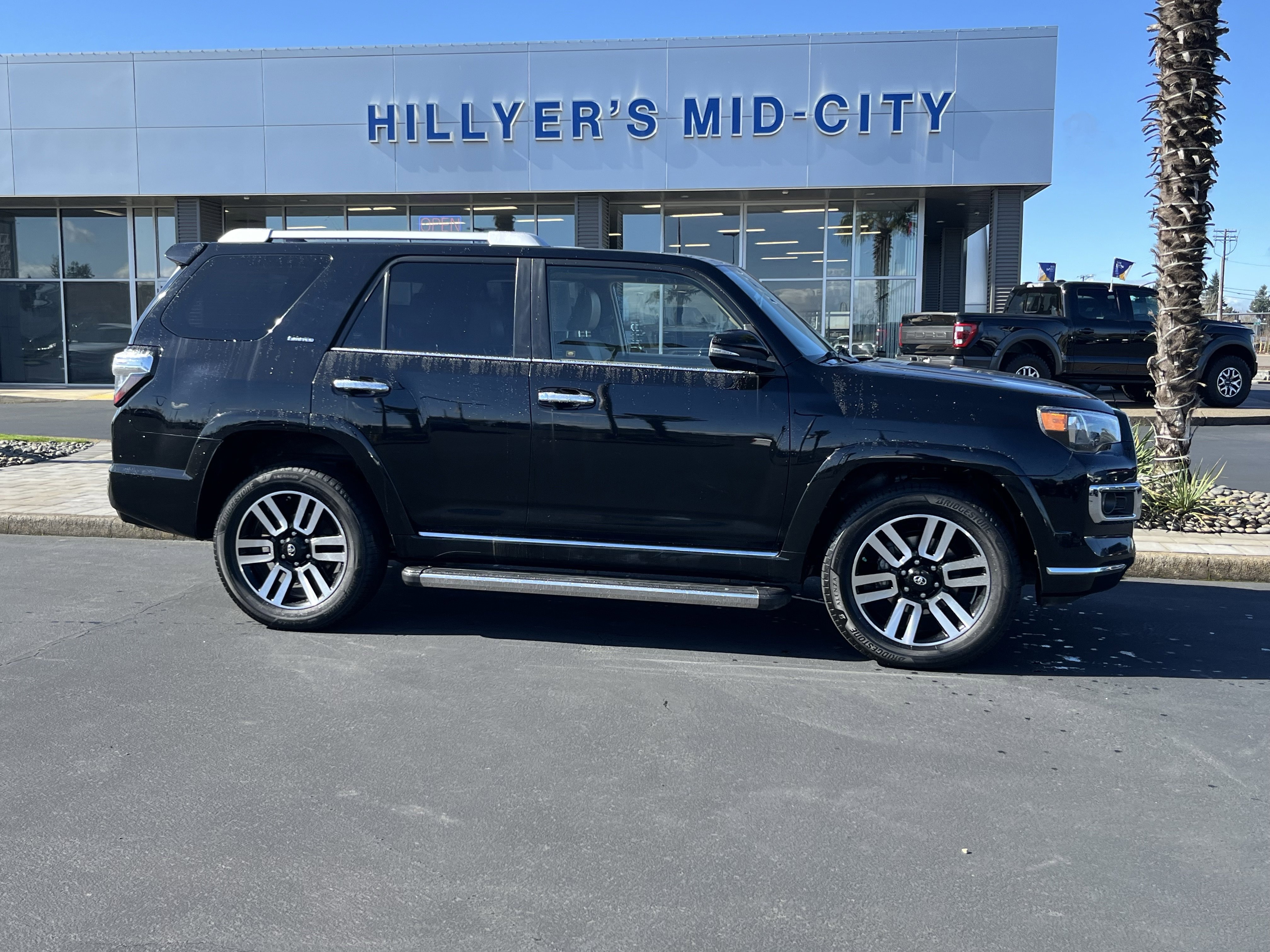 Used 2016 Toyota 4Runner Limited image 2