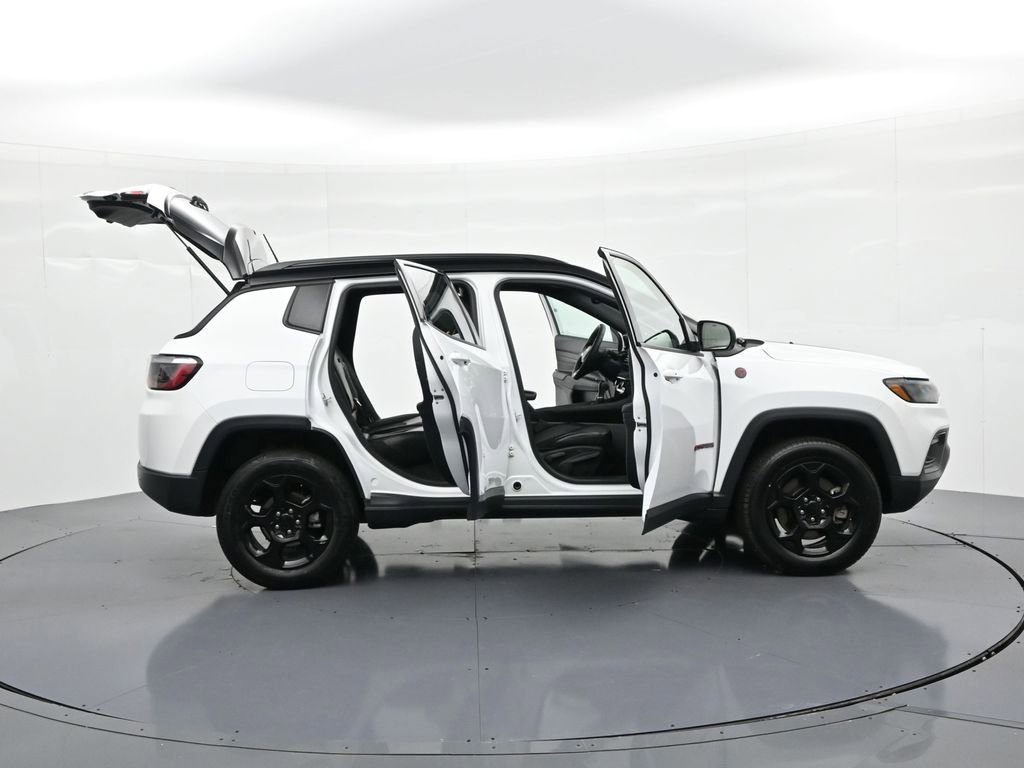 Used 2023 Jeep Compass Trailhawk AWD/4WD image 29