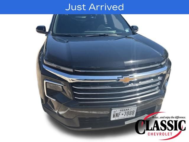 Used 2025 Chevrolet Traverse LT w/ Sun and Wheel Package image 26