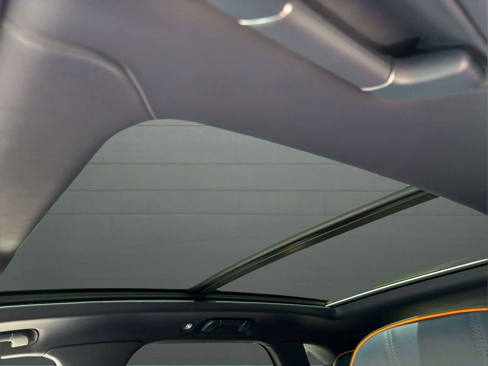 Used 2024 Bentley Bentayga image 49