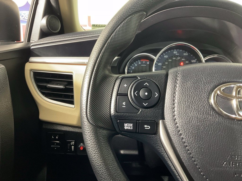 Used 2016 Toyota Corolla LE FWD image 23