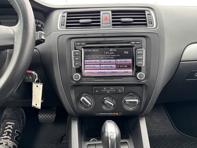 Used 2013 Volkswagen Jetta SE image 21