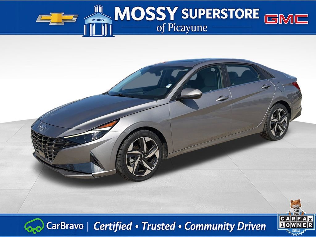 Used 2023 Hyundai Elantra Limited w/ Preferred Accessory Package FWD image 1