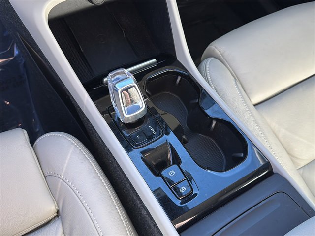 Used 2023 Volvo XC40 B5 Ultimate w/ Protection Package Premier image 20