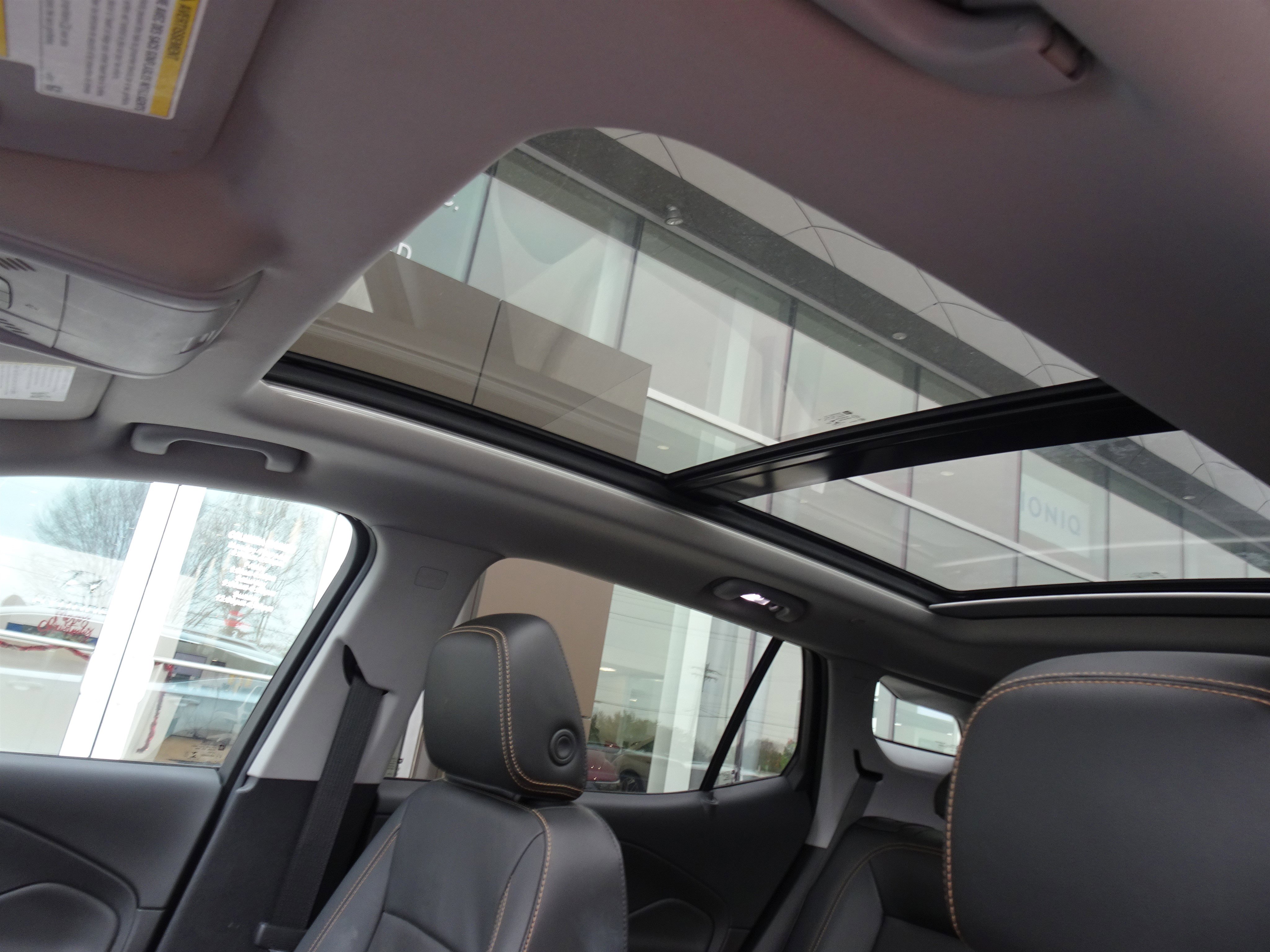 Used 2018 GMC Terrain SLT w/ Preferred Package image 11