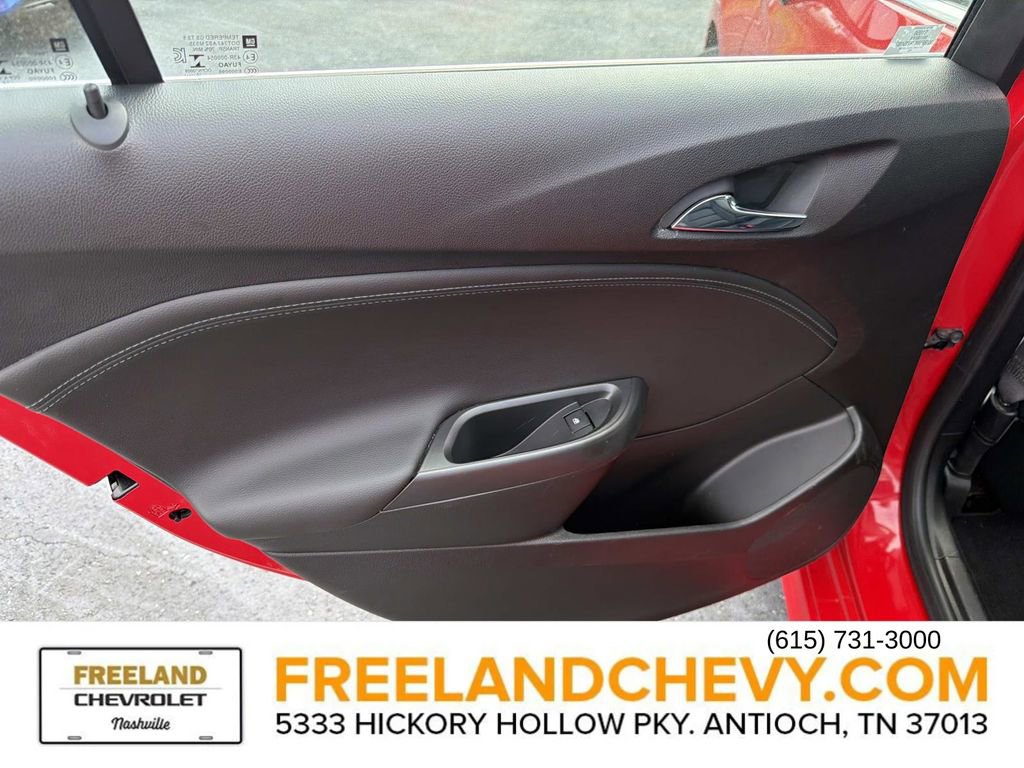 Used 2017 Chevrolet Cruze Premier FWD image 17