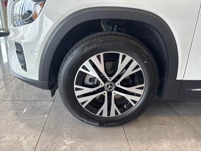 Certified 2025 Mercedes-Benz GLB 250 image 35
