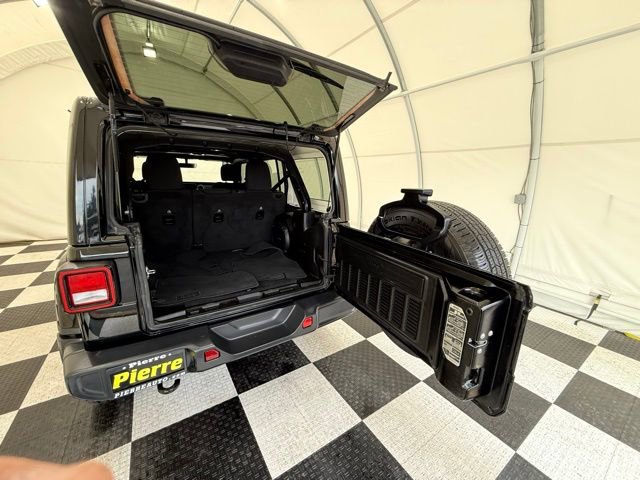 Used 2021 Jeep Wrangler Unlimited Sahara w/ Uconnect 4C Nav & Sound Group image 4