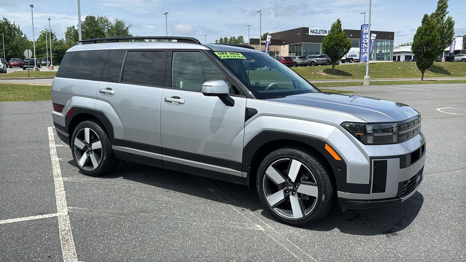 Certified 2024 Hyundai Santa Fe Limited AWD/4WD image 2