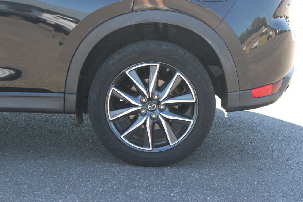 Used 2018 MAZDA CX-5 Touring FWD image 14