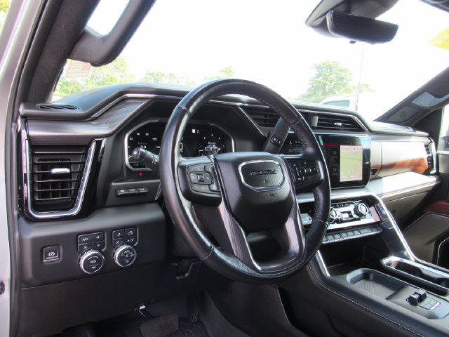 Certified 2024 GMC Sierra 2500 Denali Ultimate AWD/4WD image 15