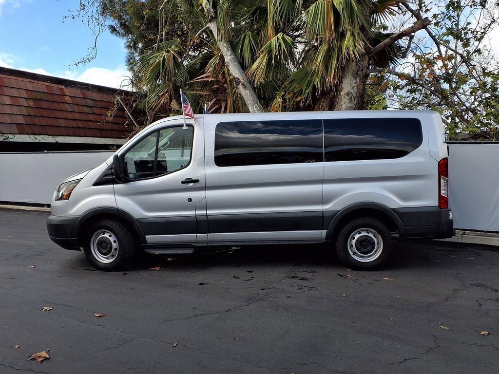 Used 2018 Ford Transit 150 XL image 3