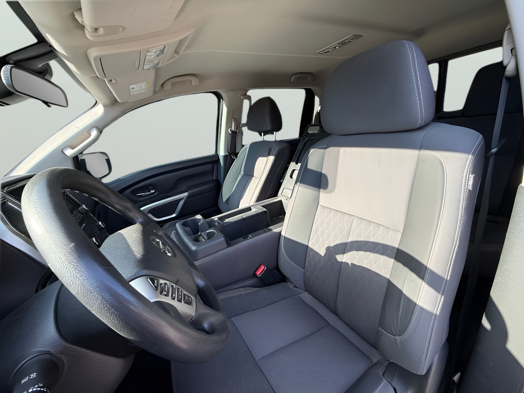 Used 2021 Nissan Titan SV w/ Accessory Utility Package AWD/4WD image 8