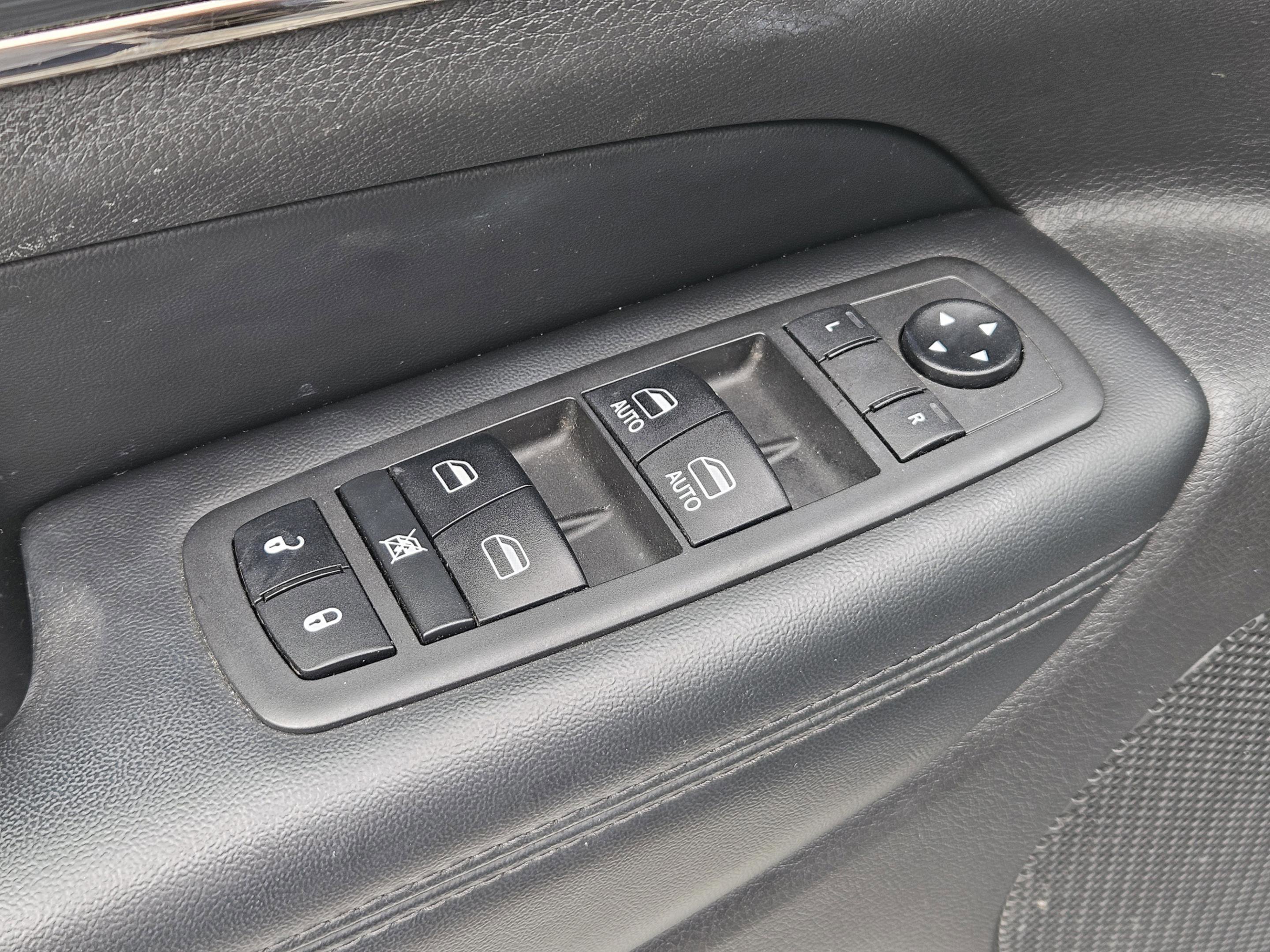Used 2019 Jeep Grand Cherokee Limited X RWD image 22