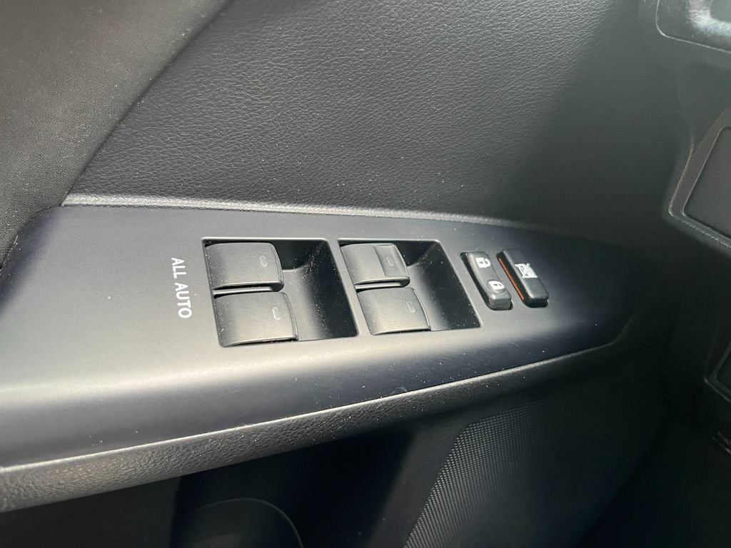 Used 2013 Lexus CT 200h w/ F Sport Pkg w/Nuluxe Trim FWD image 26