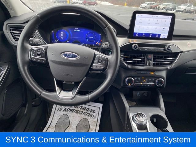 Used 2022 Ford Escape Titanium AWD/4WD image 7