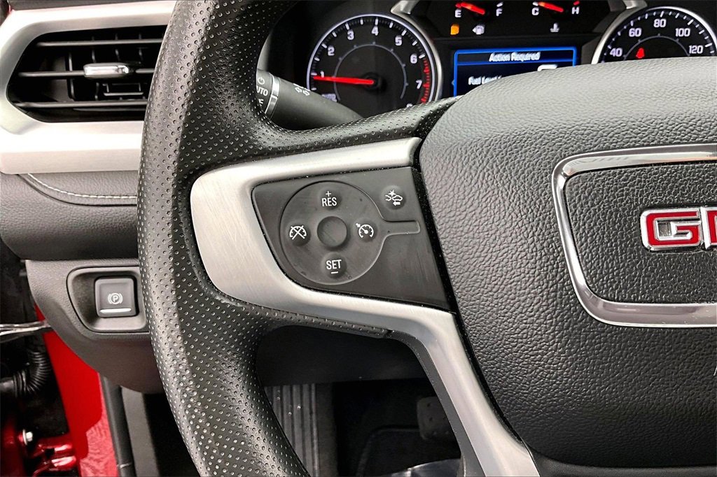 Used 2023 GMC Acadia SLE w/ Driver Convenience Package image 18