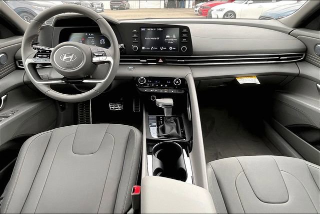 New 2026 Hyundai Elantra SEL Sport image 5