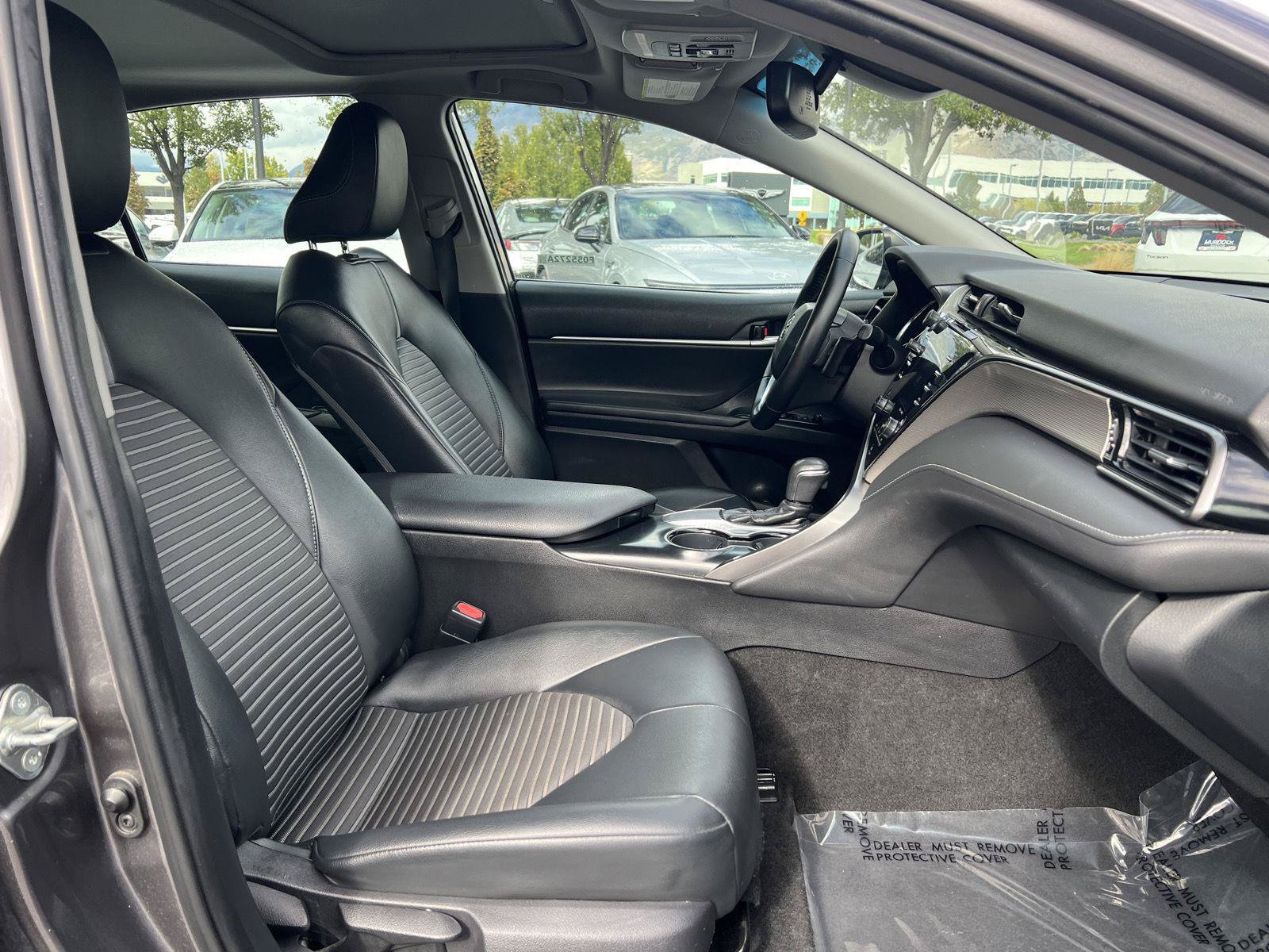 Used 2019 Toyota Camry SE w/ Audio Package FWD image 4