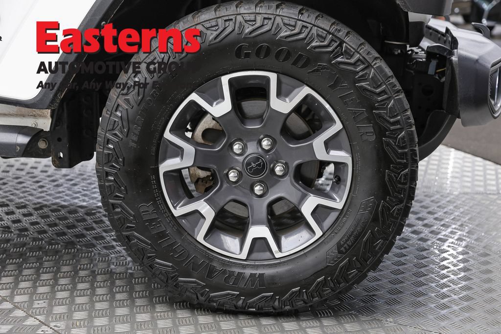 Used 2024 Jeep Wrangler Unlimited Sahara w/ Dual Top Group AWD/4WD image 31