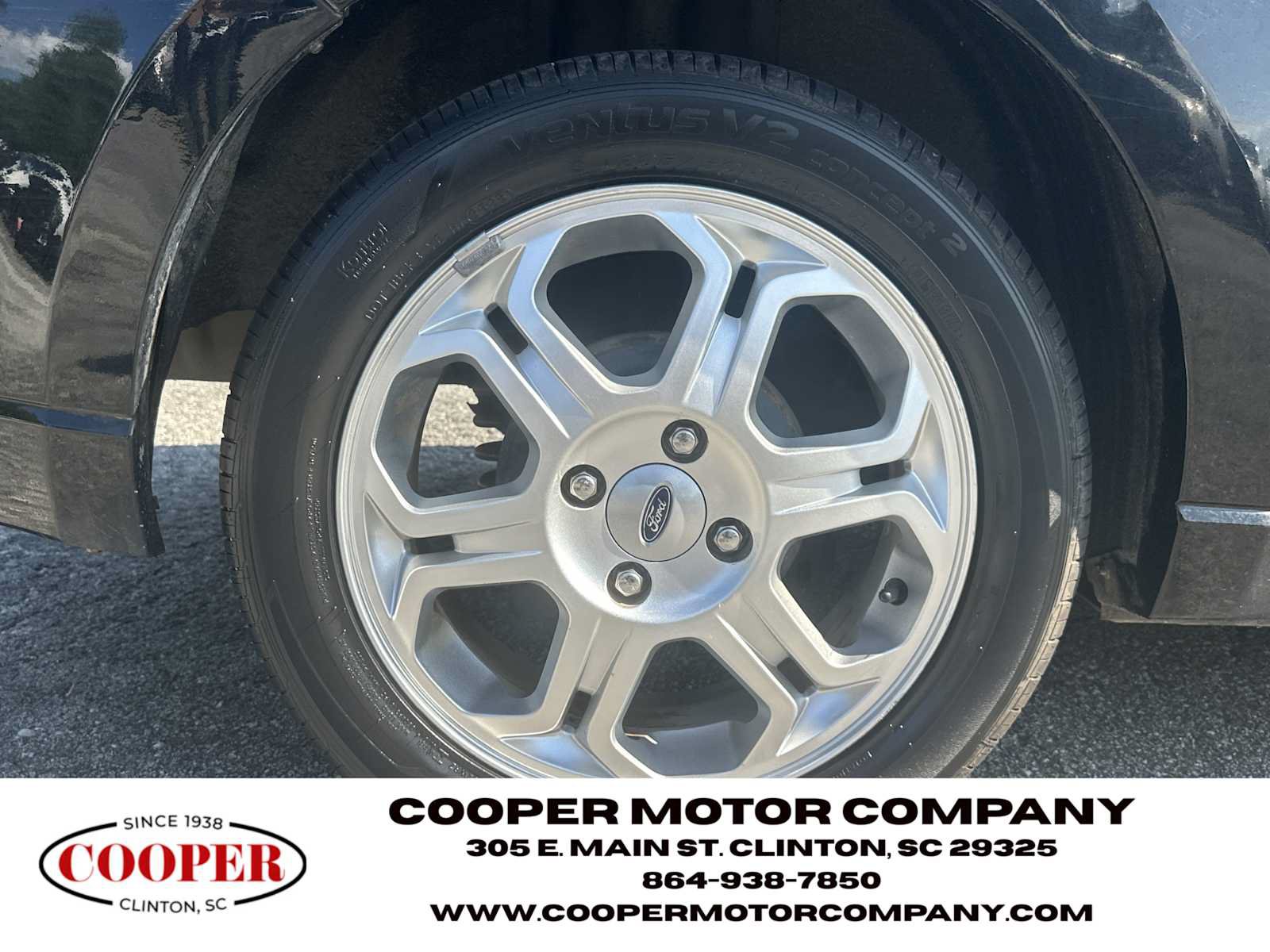 Used 2010 Ford Focus SE FWD image 19