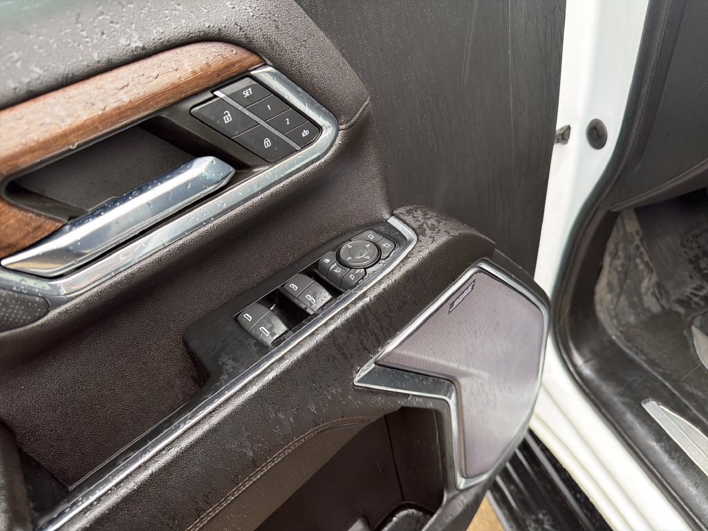 Used 2024 Chevrolet Silverado 2500 High Country w/ High Country Premium Package AWD/4WD image 28