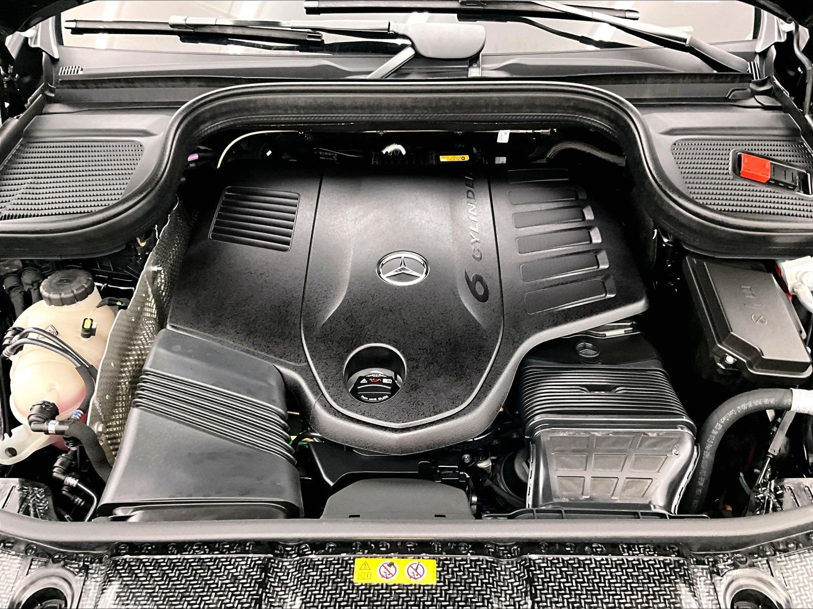 Used 2026 Mercedes-Benz GLS 450 4MATIC image 9