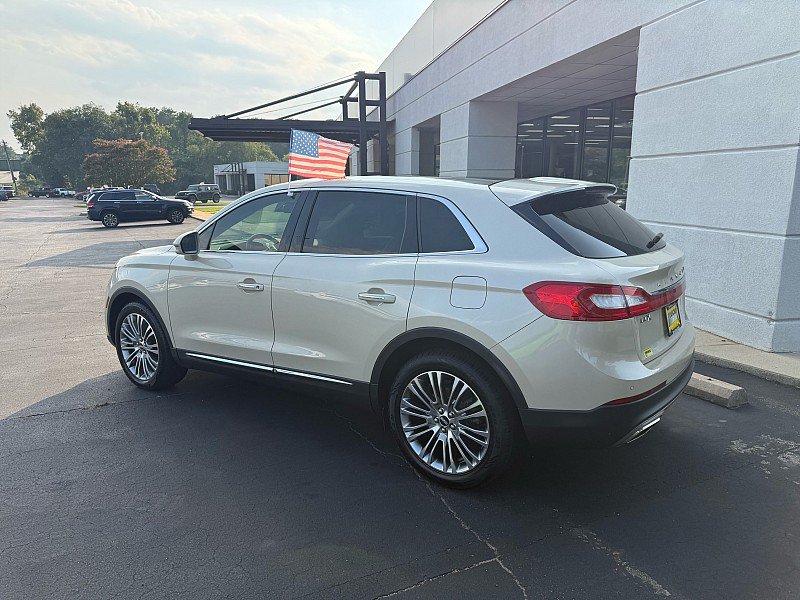 Used 2018 Lincoln MKX Reserve w/ Lincoln MKX Climate Package AWD/4WD image 3