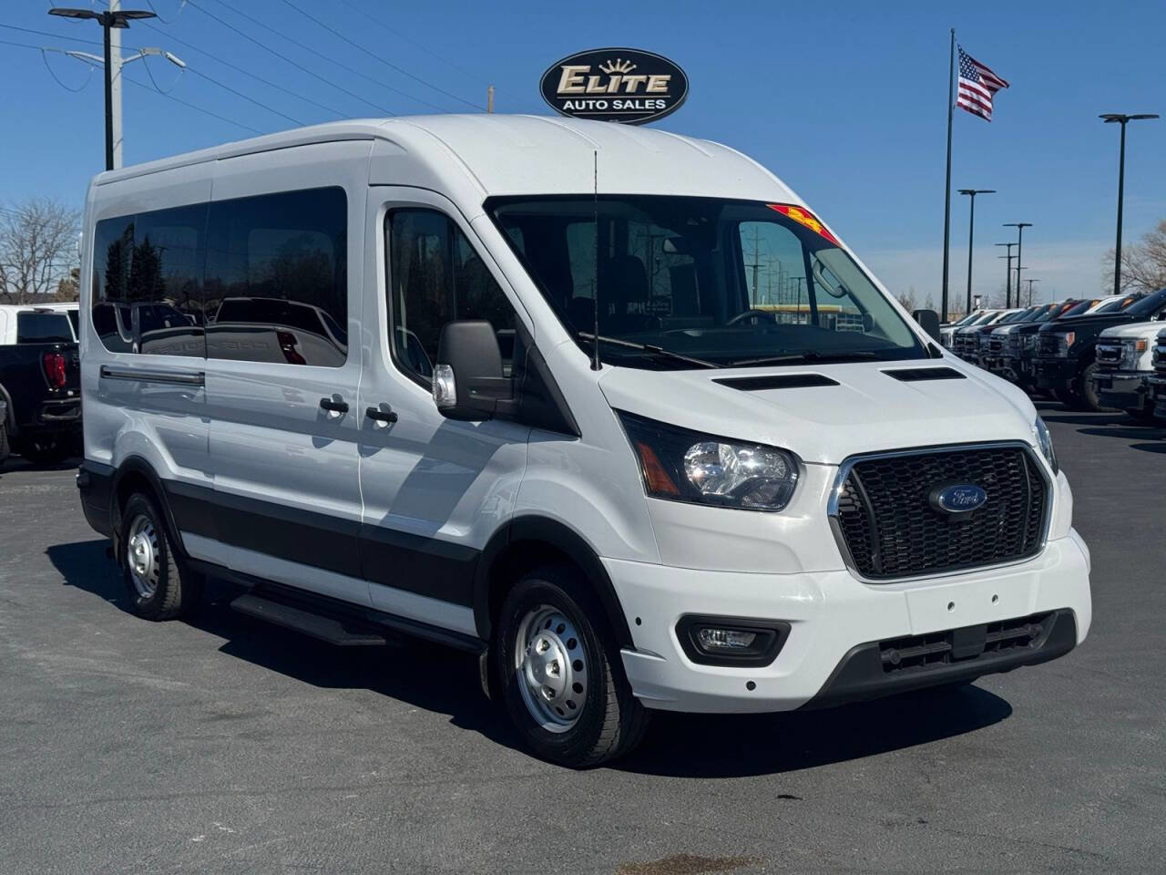 Used 2024 Ford Transit 350 XLT image 3